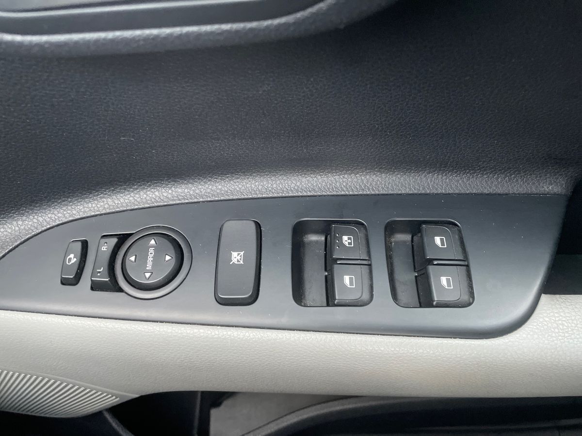 Used Kia Stonic 2020 for sale - 76297631: Photo 17