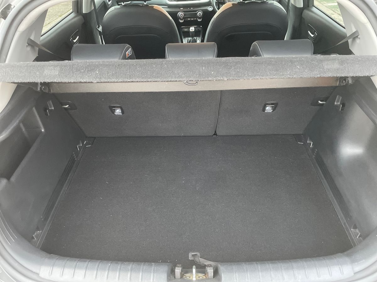 Used Kia Stonic 2020 for sale - 76297631: Photo 25