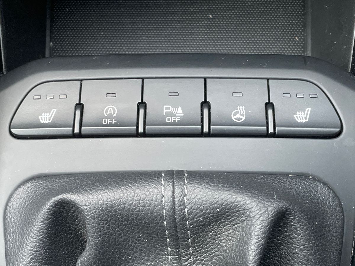 Used Kia Stonic 2020 for sale - 76297631: Photo 28