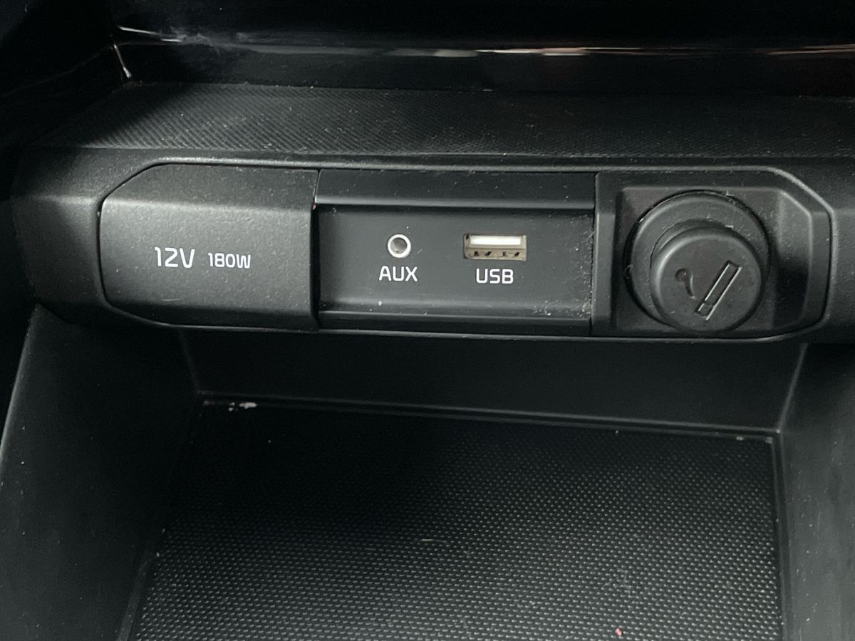 Used Kia Stonic 2020 for sale - 76297631: Photo 29