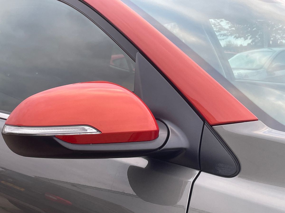 Used Kia Stonic 2020 for sale - 76297631: Photo 32