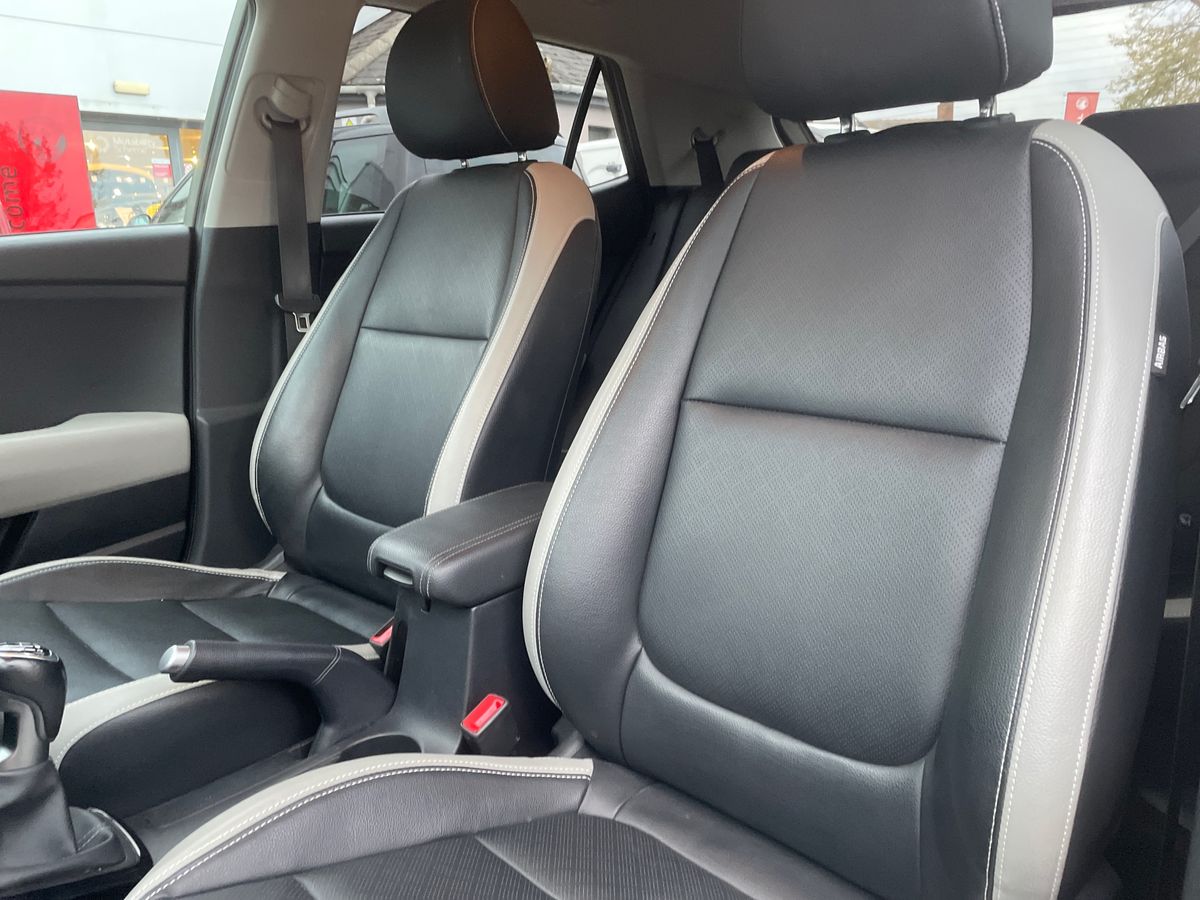 Used Kia Stonic 2020 for sale - 76297631: Photo 38