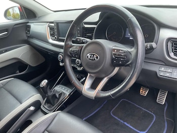 Used Kia Stonic 2020 for sale - 76297631: Photo 3