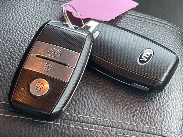 Used Kia Stonic 2020 for sale - 76297631: Photo 41
