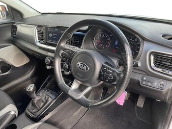 Used Kia Stonic 2019 for sale - 78767841: Photo