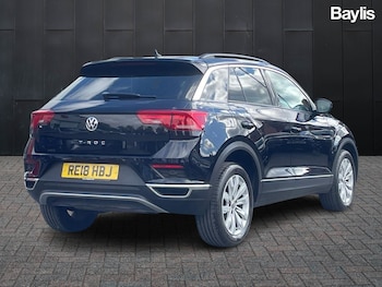 Used Volkswagen T-Roc 2018 for sale - 75465848: Photo