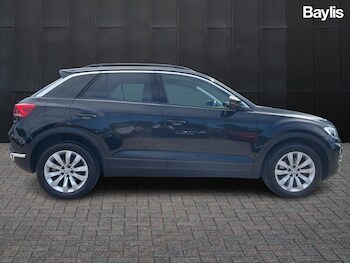 Used Volkswagen T-Roc 2018 for sale - 75465848: Photo