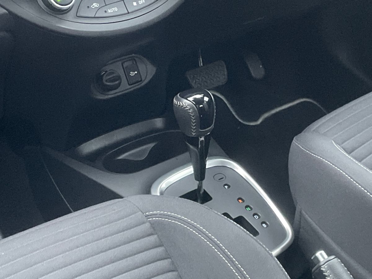 Used Toyota Yaris 2017 for sale - 76458827: Photo 15