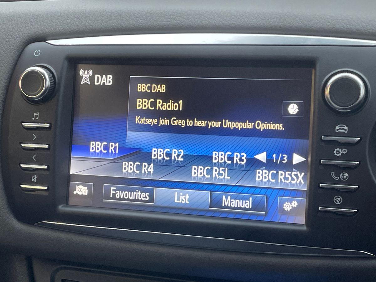 Used Toyota Yaris 2017 for sale - 76458827: Photo 18