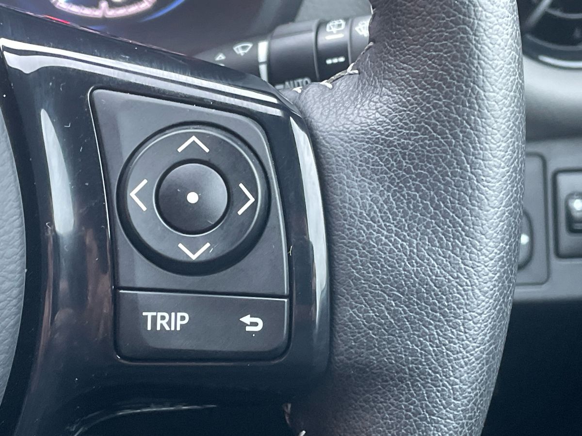 Used Toyota Yaris 2017 for sale - 76458827: Photo 23