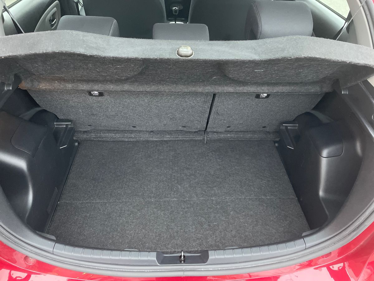 Used Toyota Yaris 2017 for sale - 76458827: Photo 25