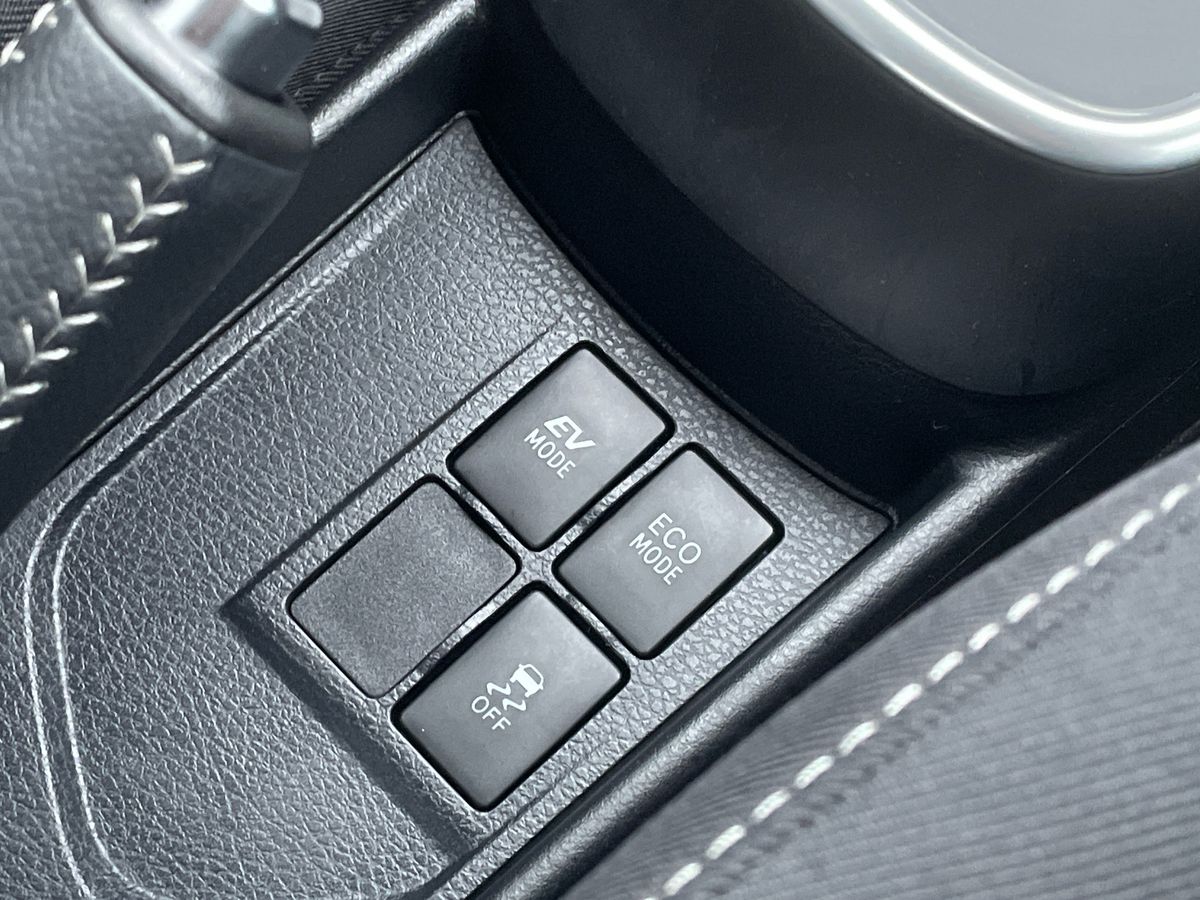 Used Toyota Yaris 2017 for sale - 76458827: Photo 29