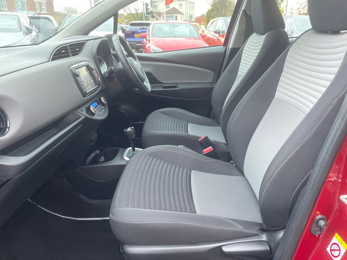 Used Toyota Yaris 2017 for sale - 76458827: Photo 33