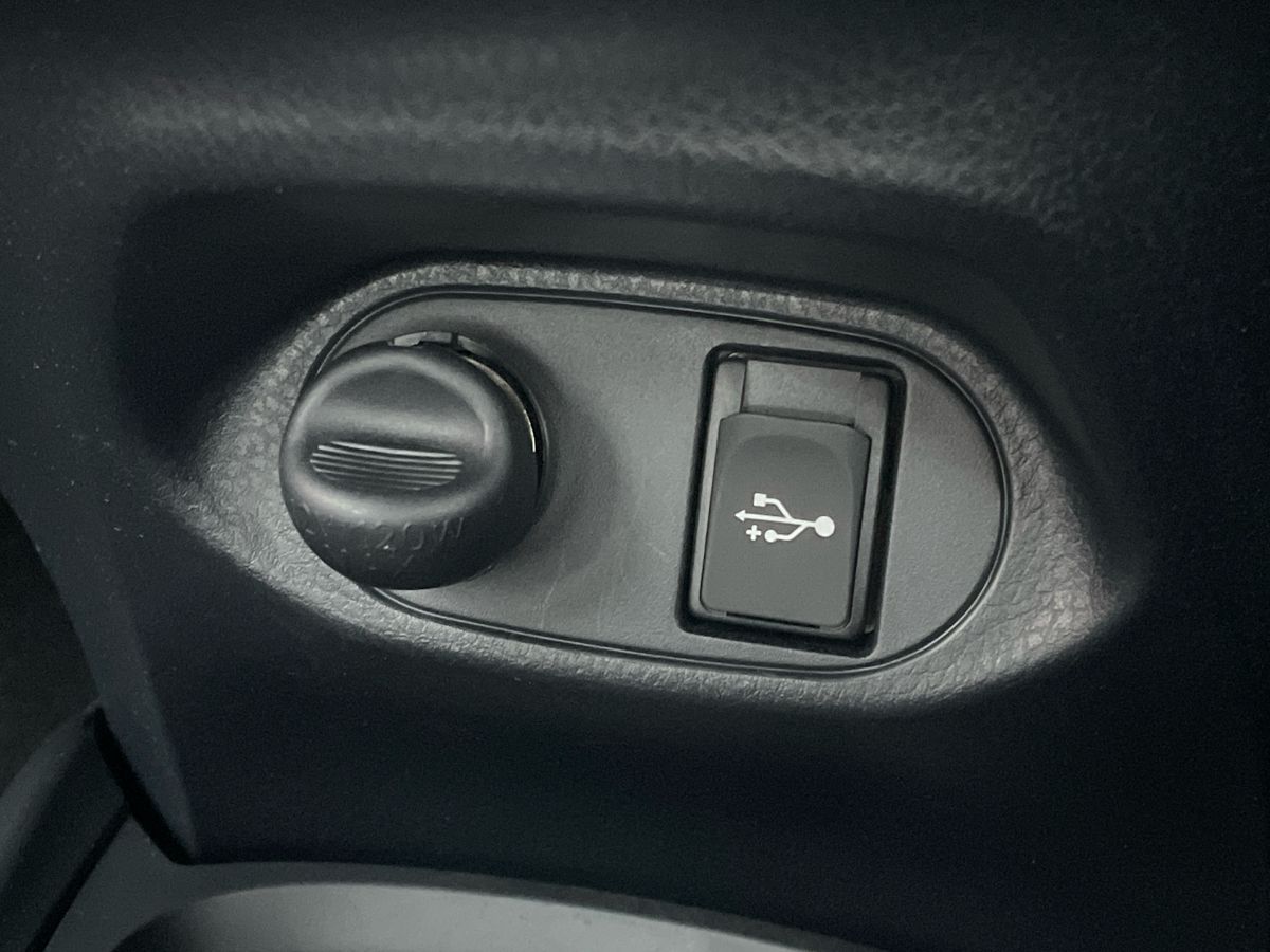 Used Toyota Yaris 2017 for sale - 76458827: Photo 36