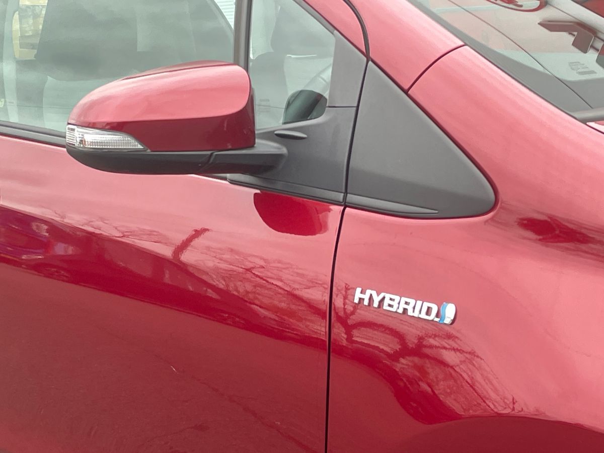 Used Toyota Yaris 2017 for sale - 76458827: Photo 37