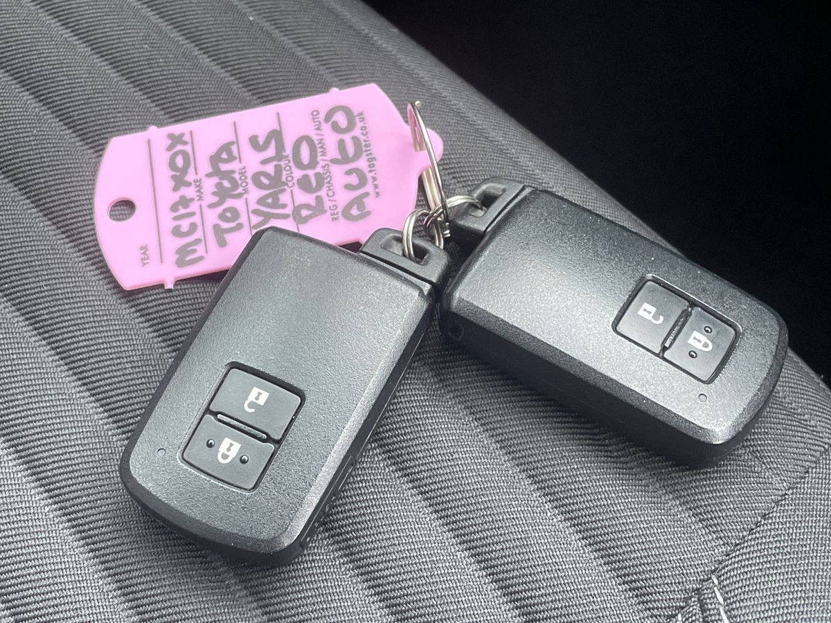 Used Toyota Yaris 2017 for sale - 76458827: Photo 39