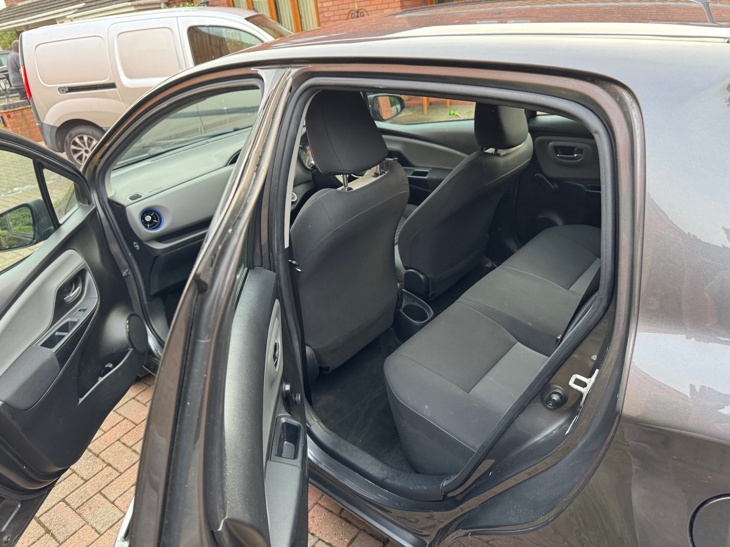 Used Toyota Yaris 2018 for sale - 77743500: Photo 11