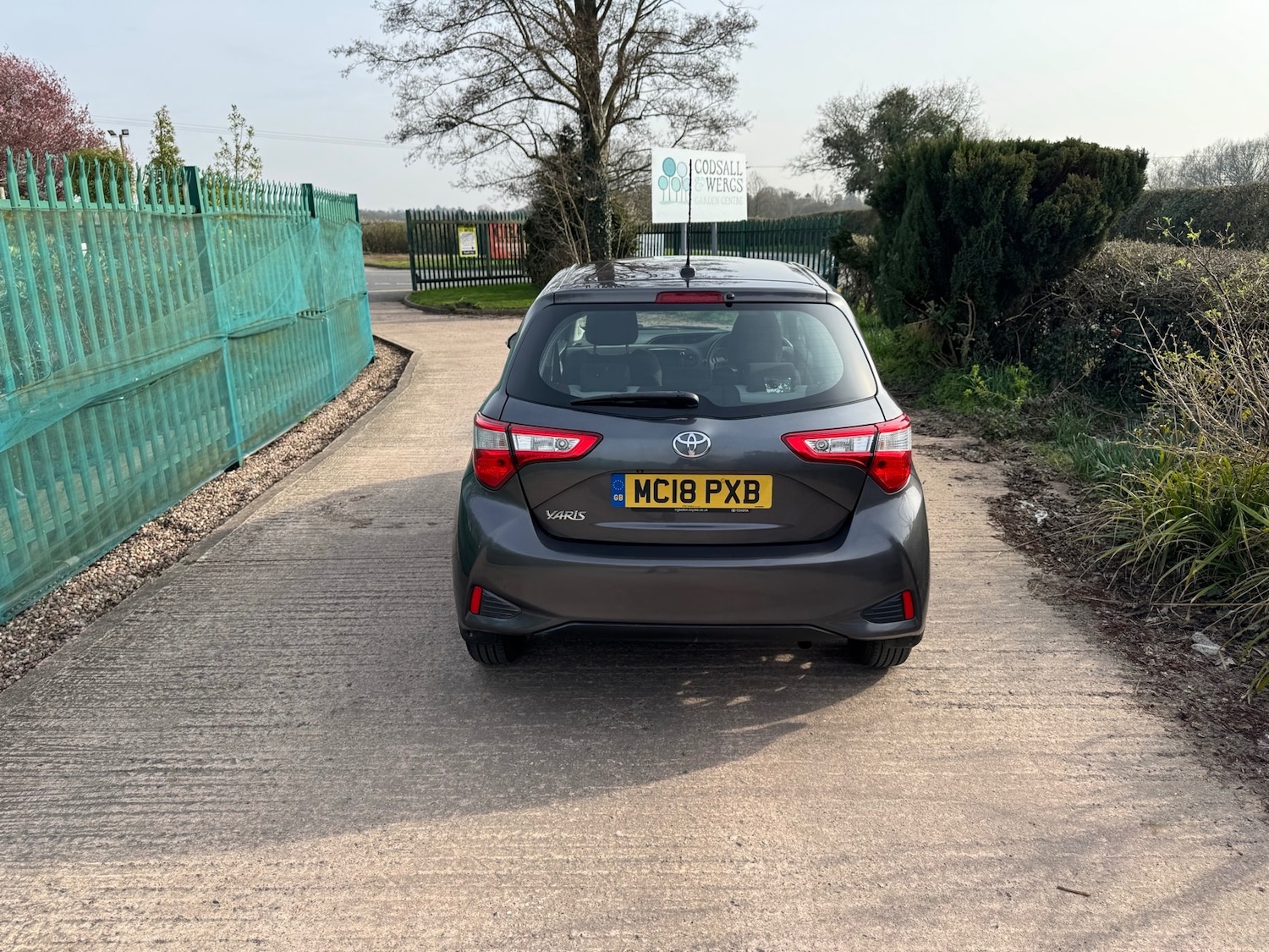 Used Toyota Yaris 2018 for sale - 77743500: Photo 14