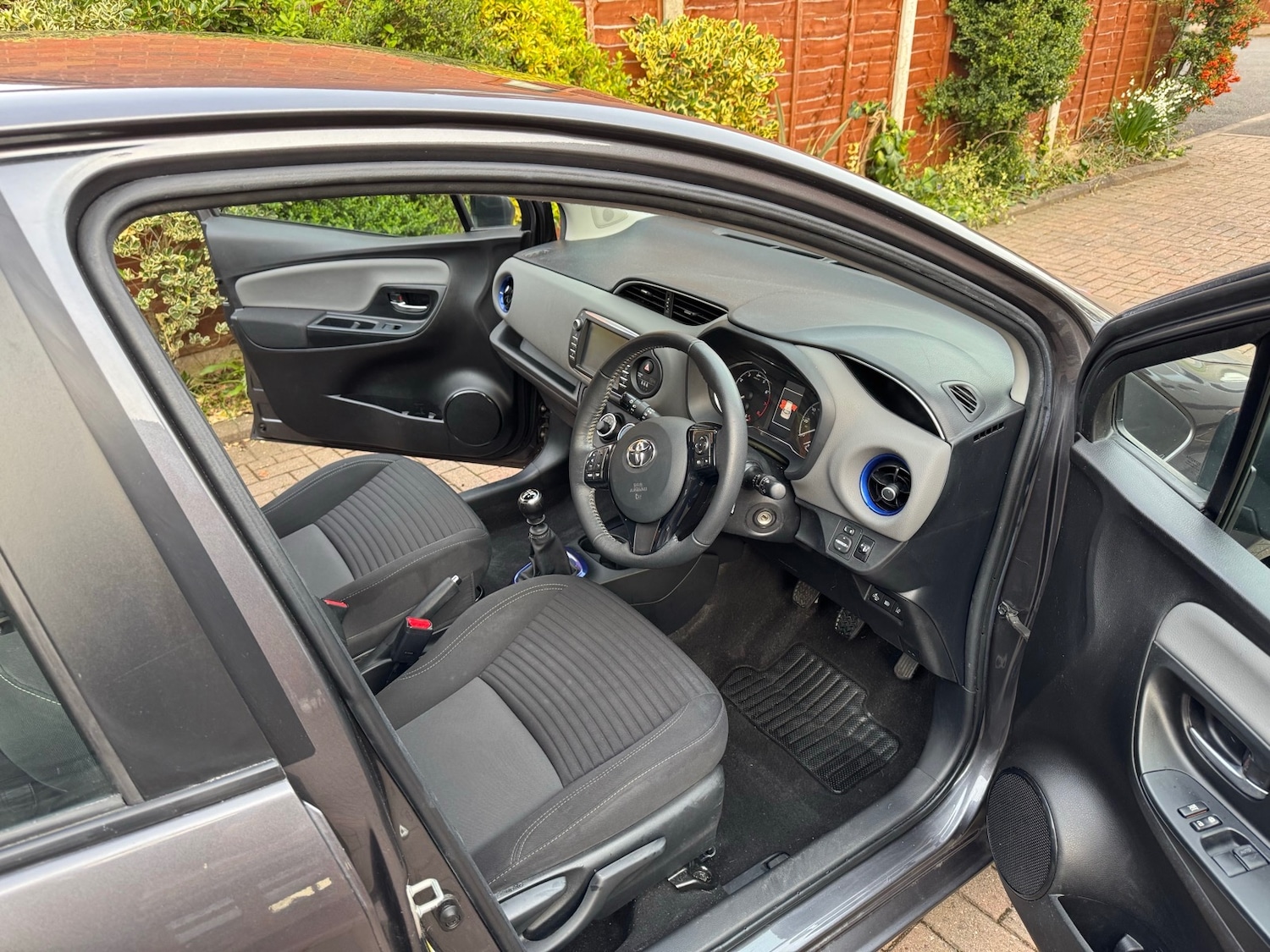 Used Toyota Yaris 2018 for sale - 77743500: Photo 15