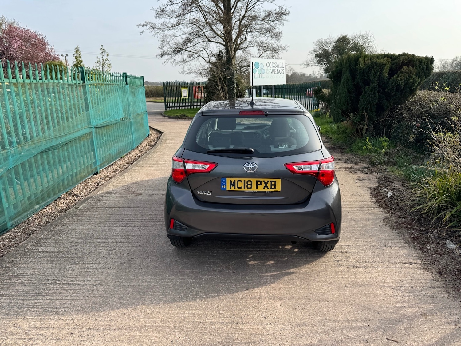 Used Toyota Yaris 2018 for sale - 77743500: Photo 18