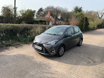 Used Toyota Yaris 2018 for sale - 77743500: Photo