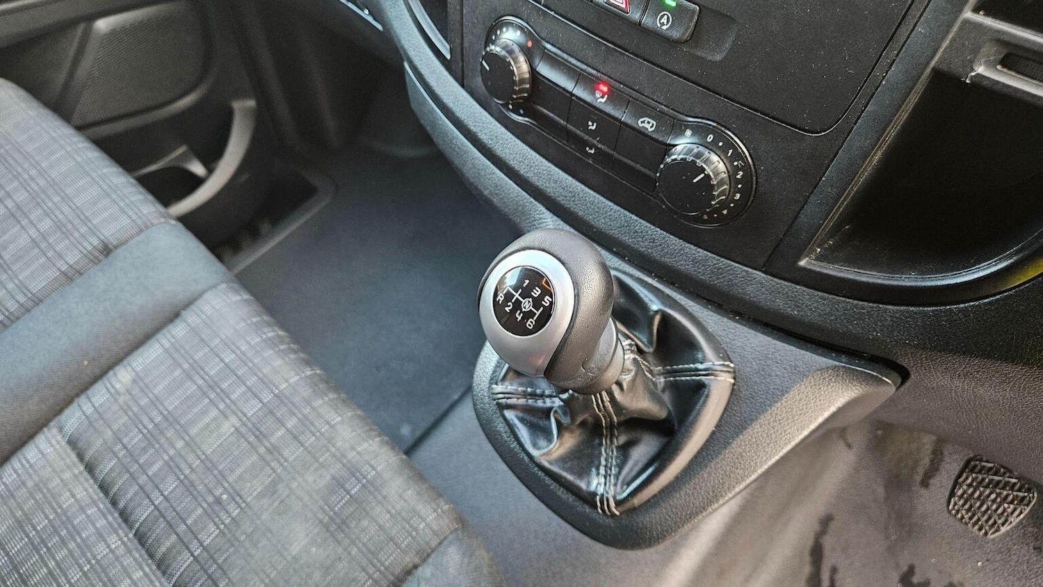 Used Mercedes-Benz Vito 2019 for sale - 77997322: Photo 24