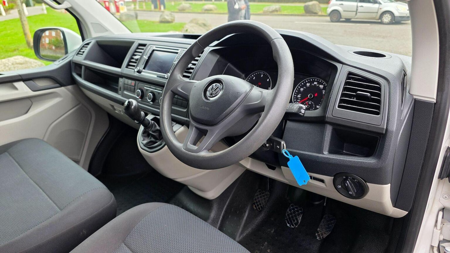 Used Volkswagen Transporter 2019 for sale - 77997315: Photo 25