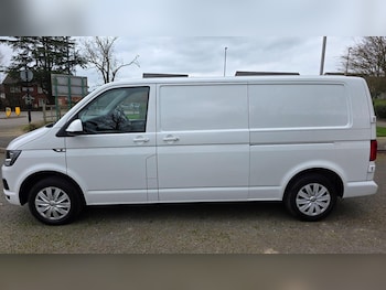Used Volkswagen Transporter 2019 for sale - 77997315: Photo