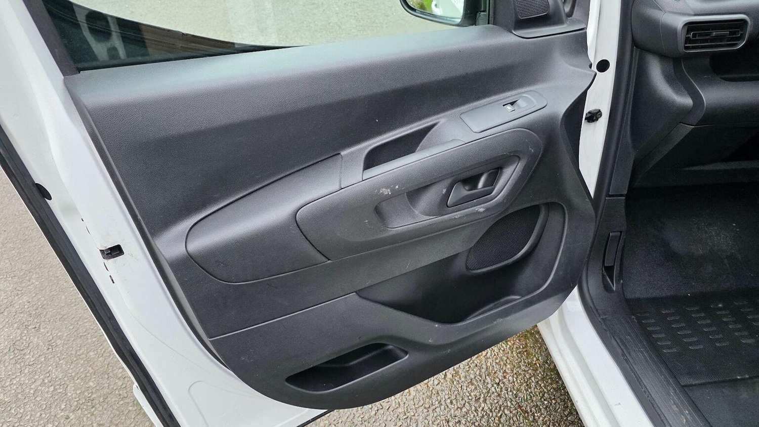 Used Citroen Berlingo 2022 for sale - 77997326: Photo 37