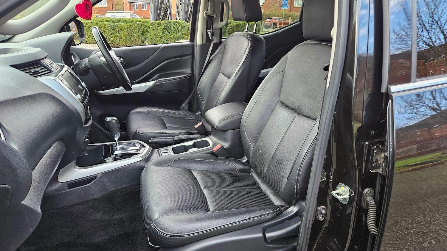 Used Nissan Navara 2021 for sale - 77997325: Photo 28