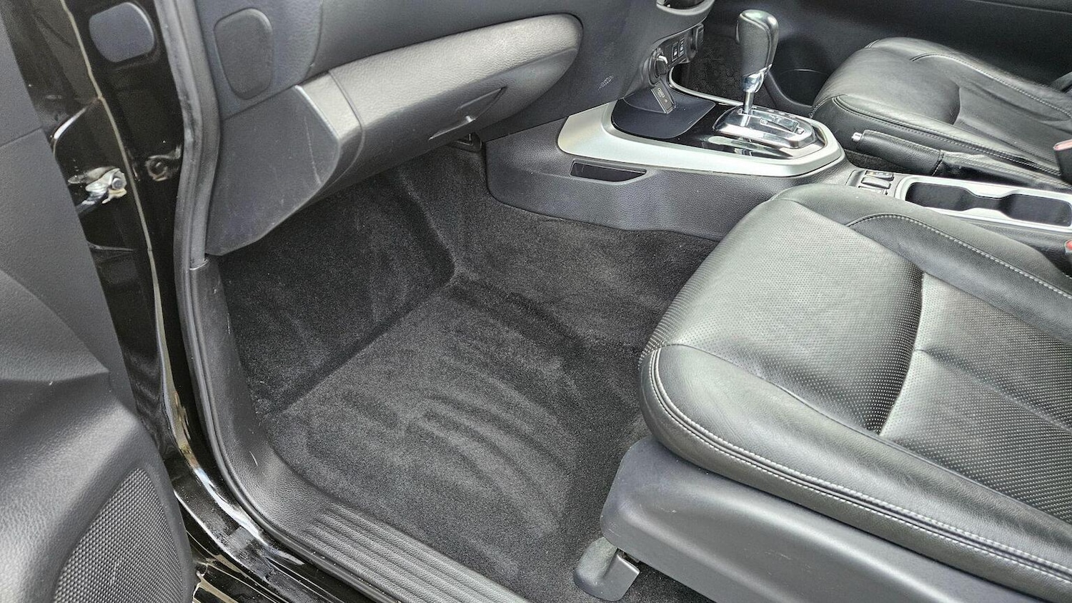 Used Nissan Navara 2021 for sale - 77997325: Photo 30