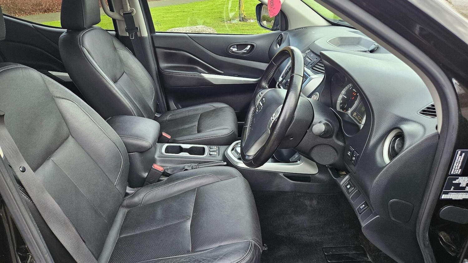 Used Nissan Navara 2021 for sale - 77997325: Photo 33