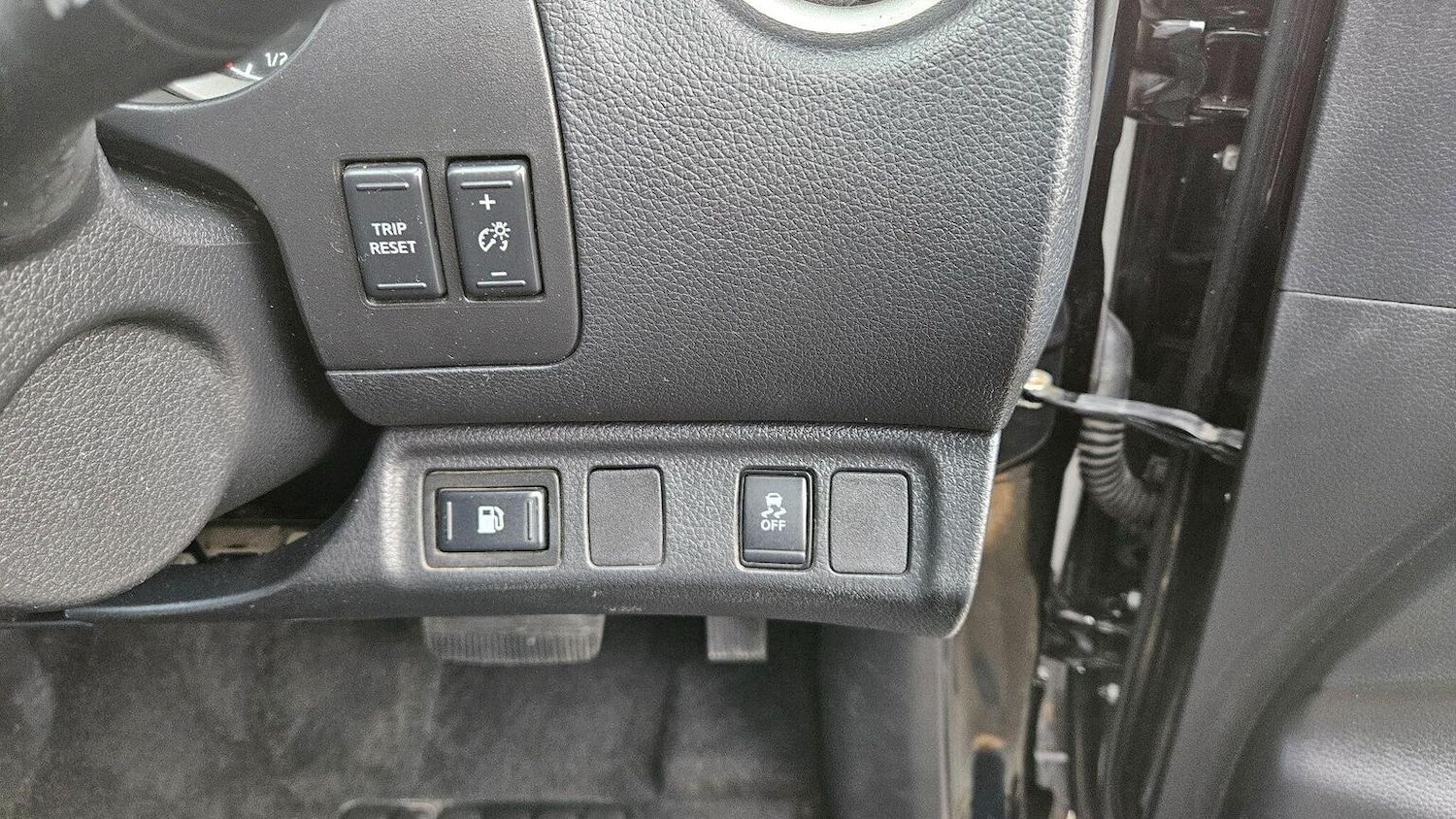 Used Nissan Navara 2021 for sale - 77997325: Photo 40