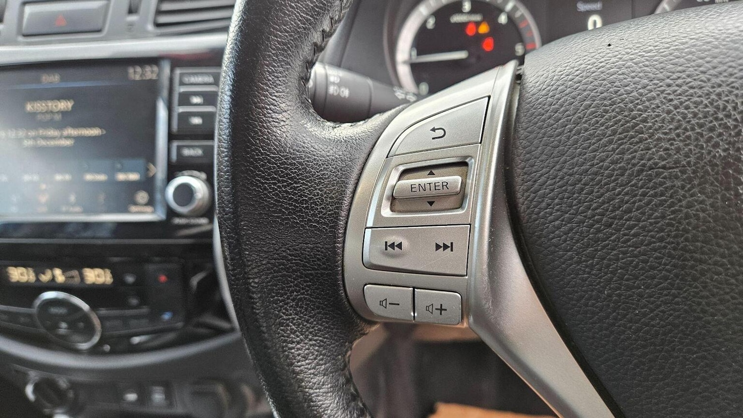 Used Nissan Navara 2021 for sale - 77997325: Photo 42