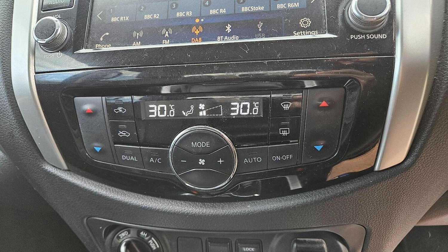 Used Nissan Navara 2021 for sale - 77997325: Photo 44