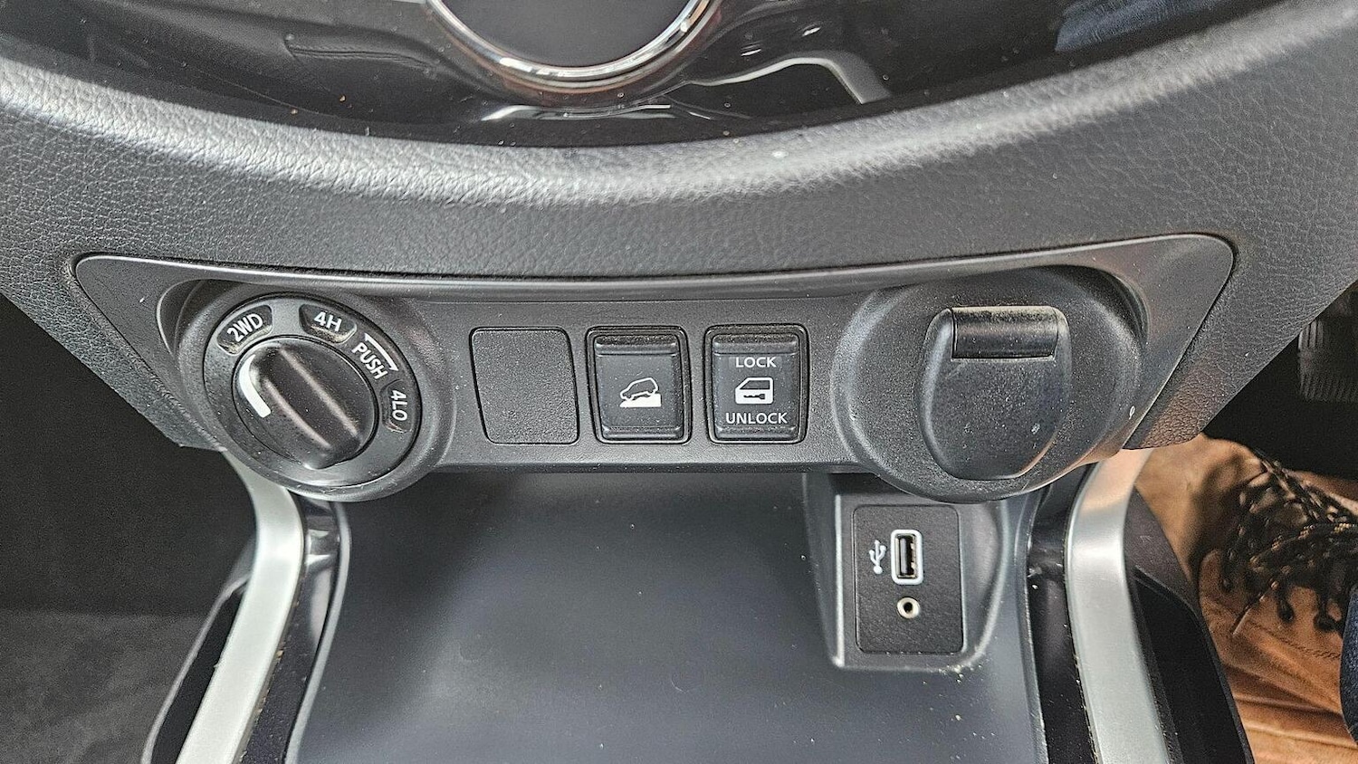 Used Nissan Navara 2021 for sale - 77997325: Photo 45