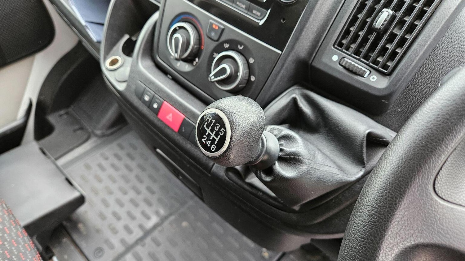 Used Peugeot Boxer 2019 for sale - 78206052: Photo 33