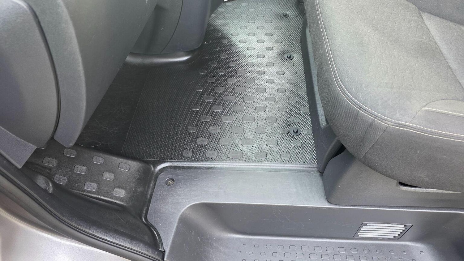 Used Vauxhall Vivaro 2018 for sale - 77997249: Photo 43