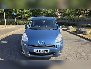 Used Peugeot Partner Tepee 2015 for sale - 79323934: Photo