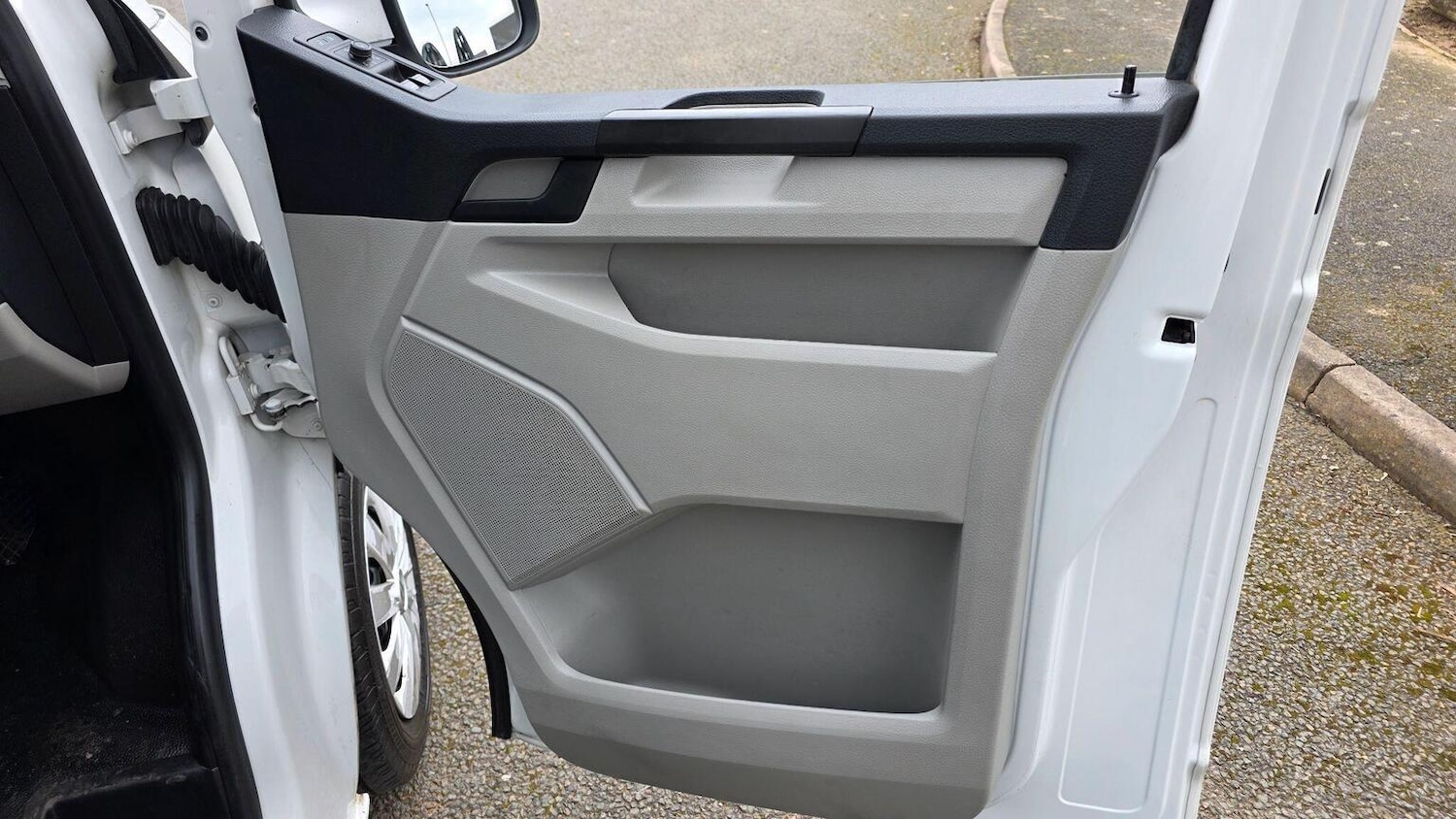 Used Volkswagen Transporter 2019 for sale - 78206046: Photo 28