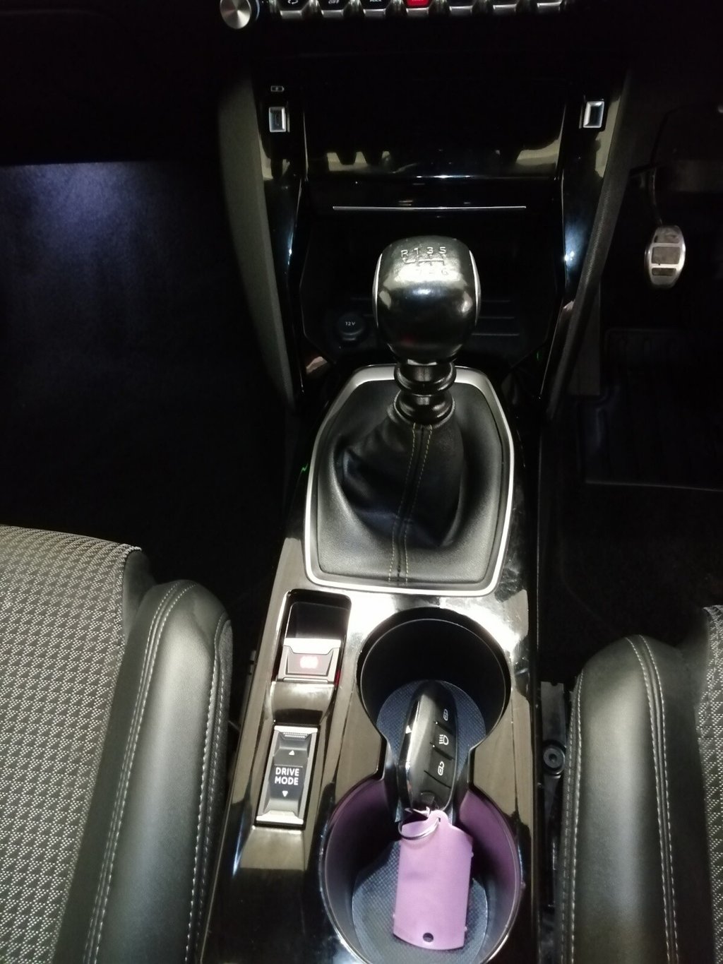 Used Peugeot 2008 2022 for sale - 76386399: Photo 37