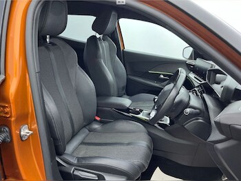 Used Peugeot 2008 2022 for sale - 76386399: Photo