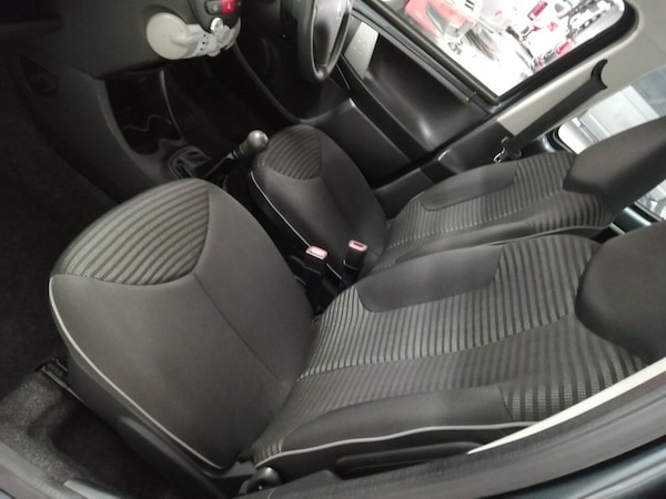 Used Peugeot 107 2012 for sale - 76162665: Photo 31