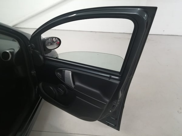 Used Peugeot 107 2012 for sale - 76162665: Photo 32