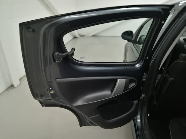 Used Peugeot 107 2012 for sale - 76162665: Photo 37