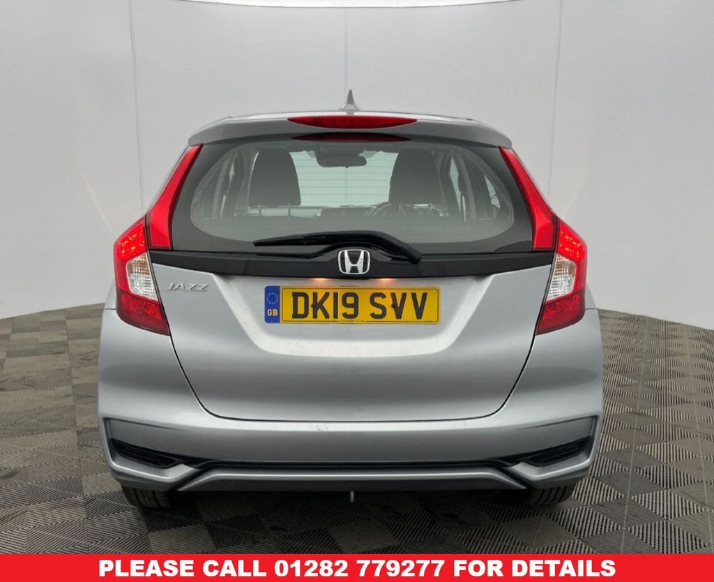 Used Honda Jazz 2019 for sale - 76481506: Photo 2
