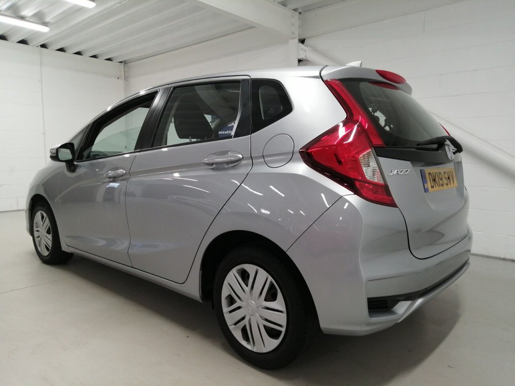 Used Honda Jazz 2019 for sale - 76481506: Photo 25