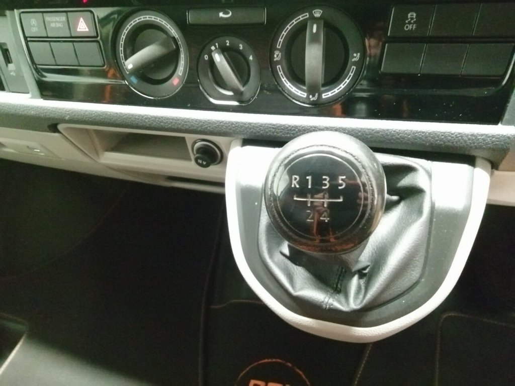 Used Volkswagen Transporter 2019 for sale - 77080548: Photo 19