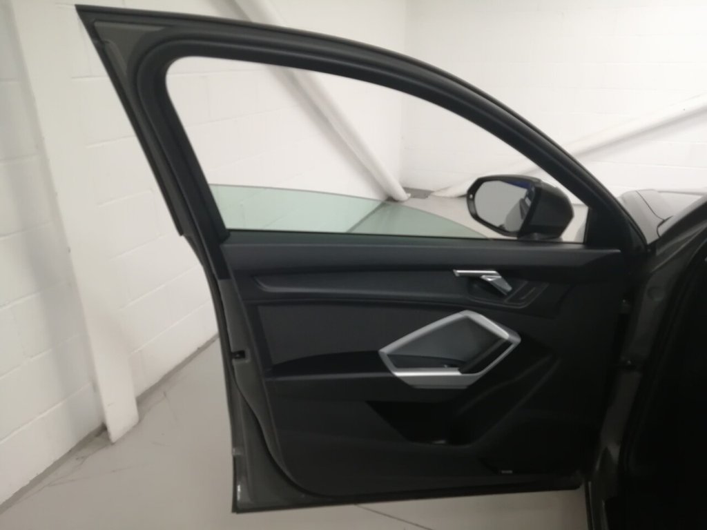 Used Audi Q3 2022 for sale - 76323361: Photo 45