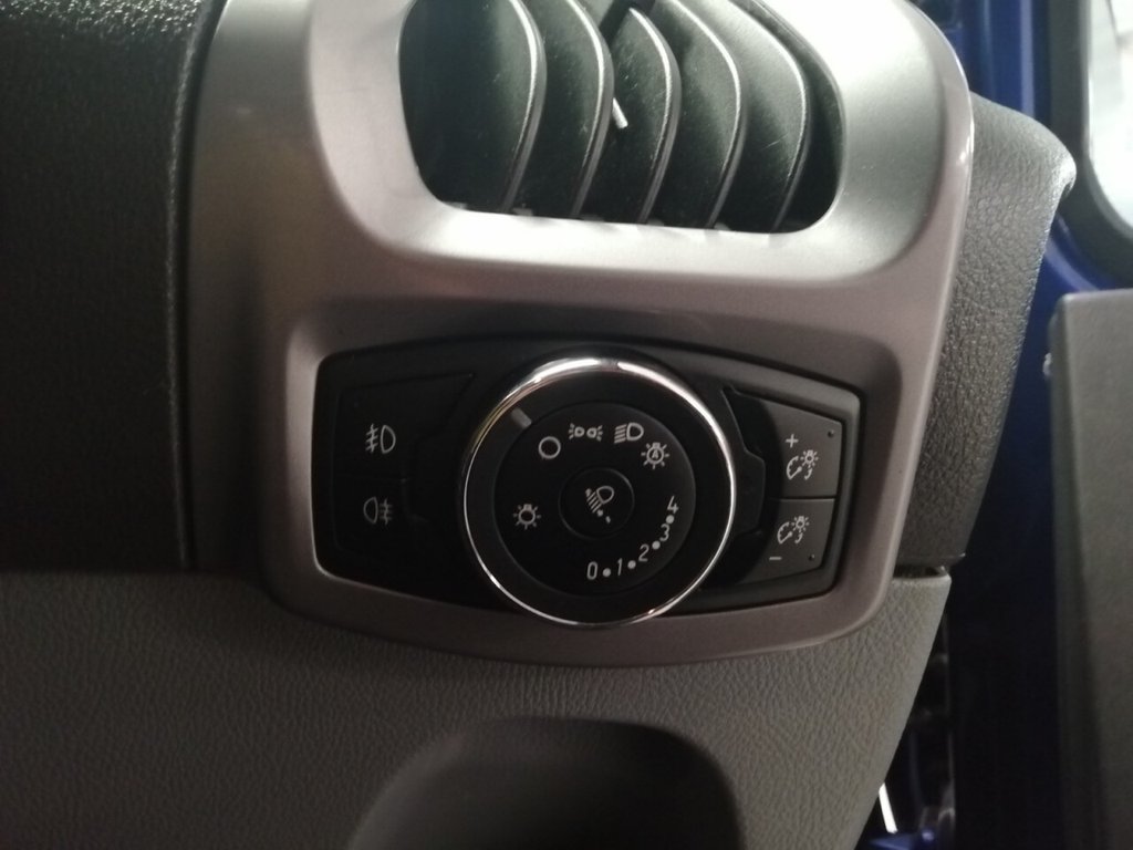 Used Ford Transit Custom 2018 for sale - 77038126: Photo 18